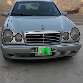 Mercedes-Benz E320 1997