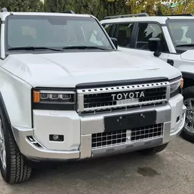 Toyota Land Cruiser Prado 2025