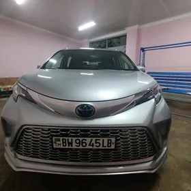 Toyota Sienna 2022
