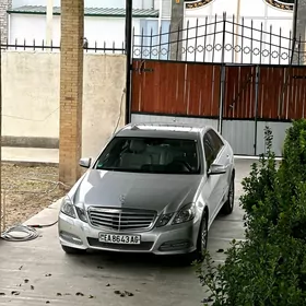 Mercedes-Benz E350 2010