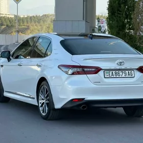 Toyota Camry 2023