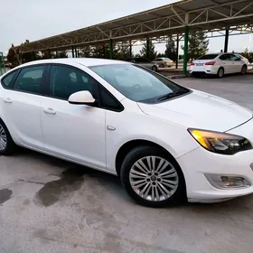 Opel Astra 2014