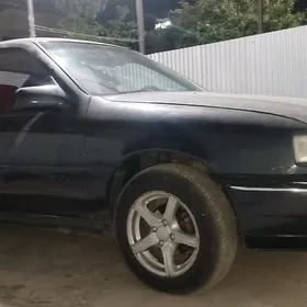 Opel Vectra 1992