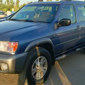 Nissan Pathfinder 2000