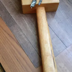 МОЛОТОК