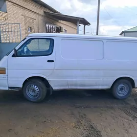 Toyota Hiace 2000