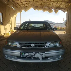 Toyota Corona 1998