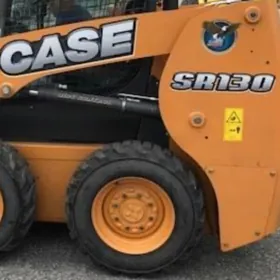 Case STX325 Accusteer 2012