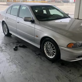 BMW E39 2002