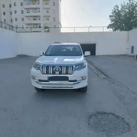 Toyota Land Cruiser Prado 2022