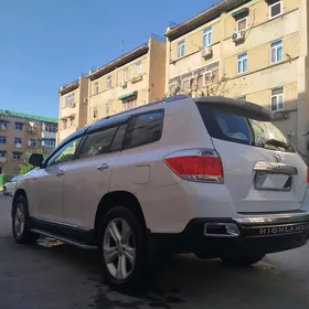 Toyota Highlander 2011