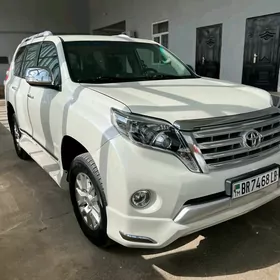 Toyota Land Cruiser Prado 2011