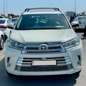 Toyota Highlander 2019
