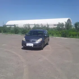 Toyota Sienna 2009