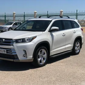 Toyota Highlander 2019