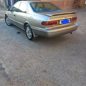 Toyota Camry 2000