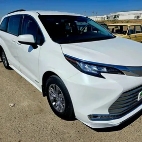 Toyota Sienna 2022