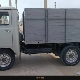 UAZ 452 1989