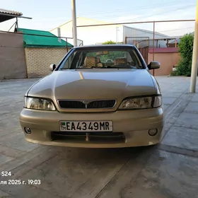 Nissan Sunny 1999