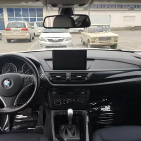 BMW X1 2012