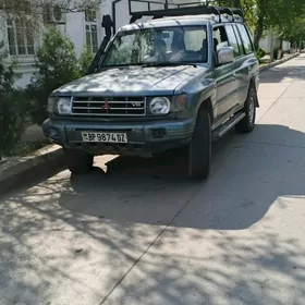 Mitsubishi Pajero 1999