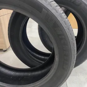 MICHELIN 245.50.R20