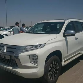 Mitsubishi Montero Sport 2023