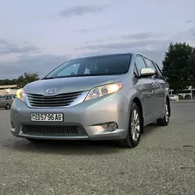 Toyota Sienna 2017