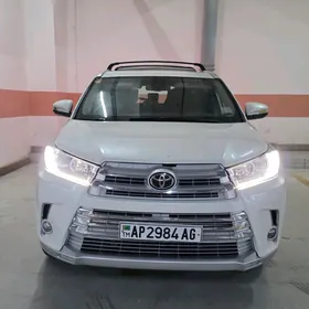 Toyota Highlander 2018