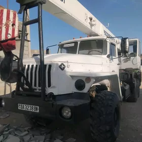 Ural 5557 2005