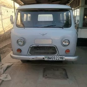 UAZ 452 1981