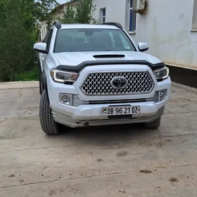 Toyota Tacoma 2018