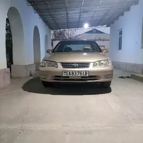 Toyota Camry 2000