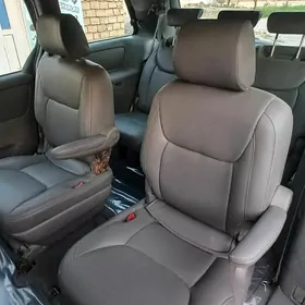Toyota Sienna 2003