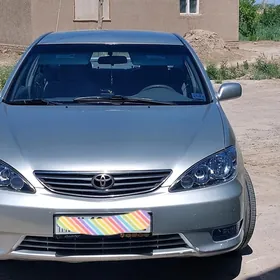 Toyota Camry 2004