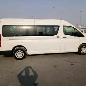 Toyota Hiace 2020