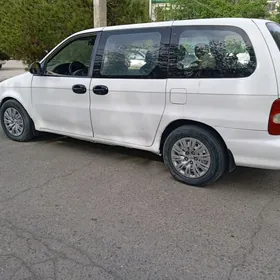 Kia Carens 2000