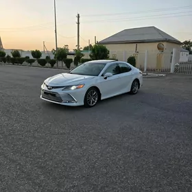 Toyota Camry 2023