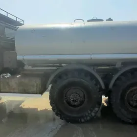 Ural 4320 1992