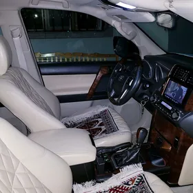 Toyota Land Cruiser Prado 2010