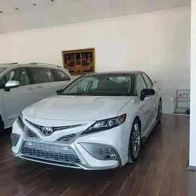 Toyota Camry 2022