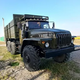Ural 5557 2000