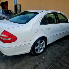 Mercedes-Benz E320 2004