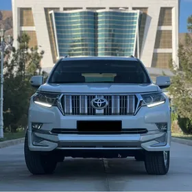 Toyota Land Cruiser Prado 2023