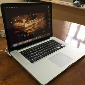 Macbook pro i7