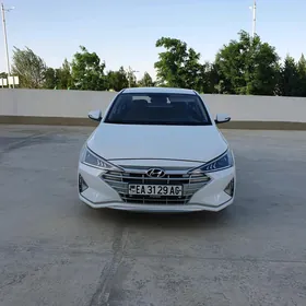 Hyundai Elantra 2019