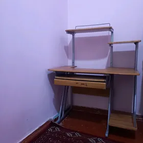 kompýuter üçin stol