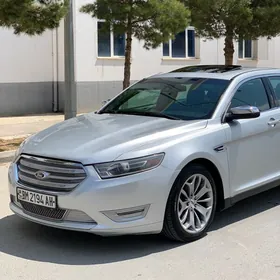 Ford Taurus 2017