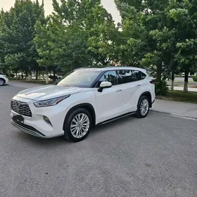 Toyota Highlander 2020