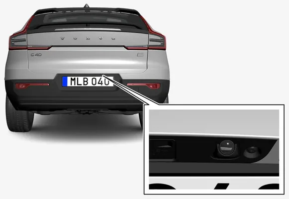 Volvo yzy görkezýän kamerasyndaky näsazlyk sebäpli 413 müňden gowrak ulagyny yzyna çagyrýar